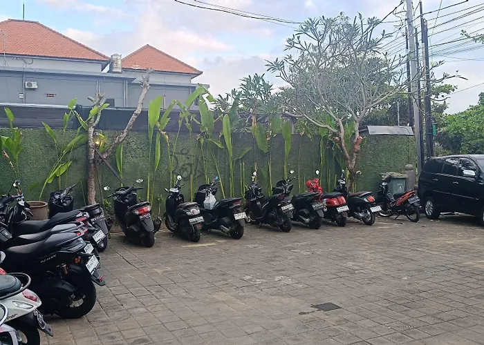 Seminyak 3*